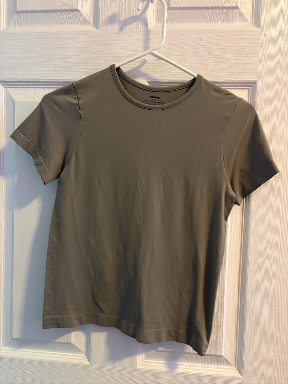 SKIMS Short Sleeve Crew Tee size large